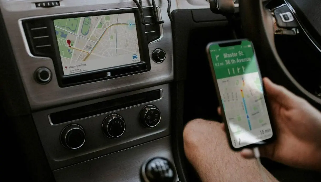 Alat Pelacak Mobil: Fungsi, Jenis, dan Cara Menggunakannya